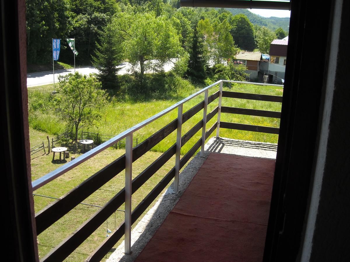 Motel Sretno Good Luck Trnovo ภายนอก รูปภาพ