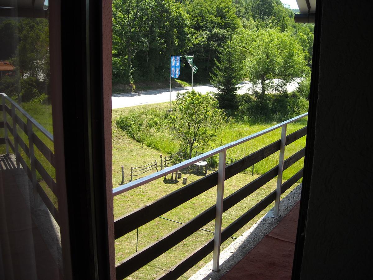 Motel Sretno Good Luck Trnovo ภายนอก รูปภาพ